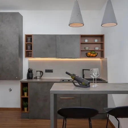 Deluxe And Korzo Apartment Pula