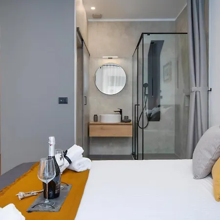 Deluxe And Korzo * Pula