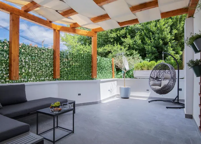 Deluxe And Korzo Apartament *