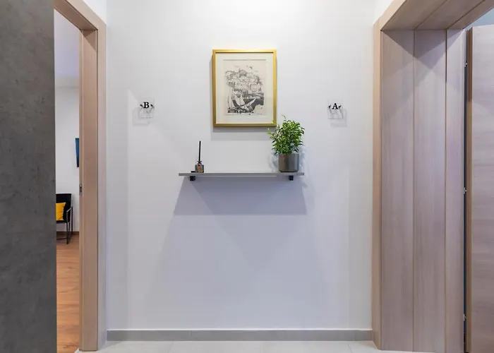 Deluxe And Korzo * Pula