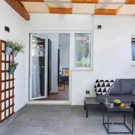 Appartement Deluxe Rooms&apartments Korzo Pula