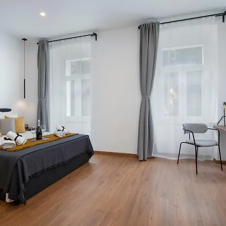 Deluxe Rooms&apartments Korzo Pula